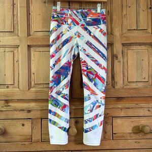 Athleta‎ Women's XS Kaleidoscope Sonar Reflective Trim Capri Multi-Color